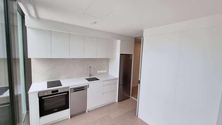 807/10 Alpha Street Te Aro_2