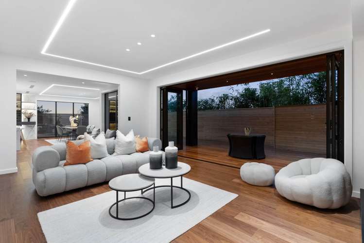 4 Taku Close Long Bay_4