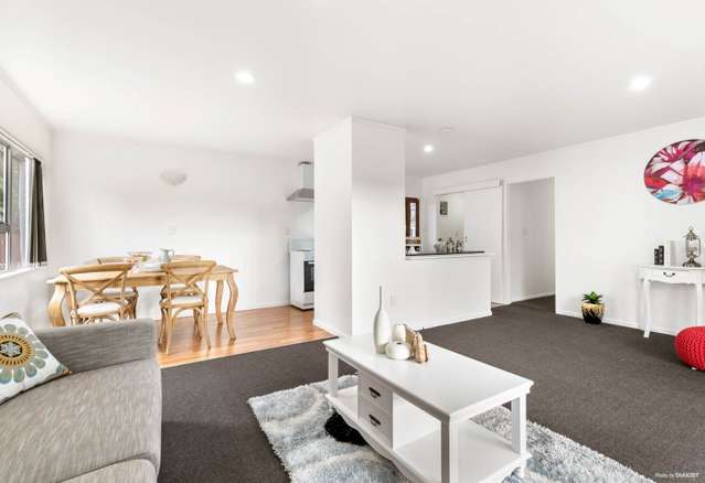 2/27 Smiths Avenue Papakura_4