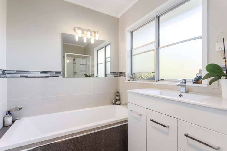 56 David Avenue Hillpark_13