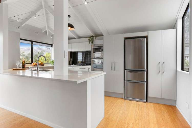 2/5 Sharon Road Waiake_7