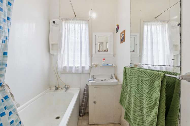 46 Renown Road Waikokowai_11