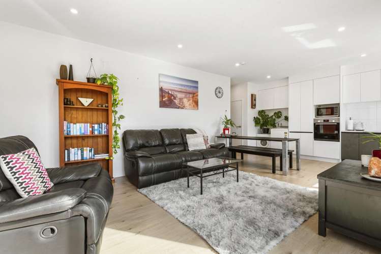 8/26 Long Bay Drive Torbay_9