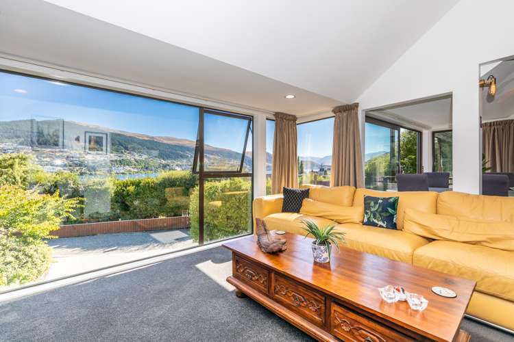 738 Peninsula Road Kelvin Heights_6