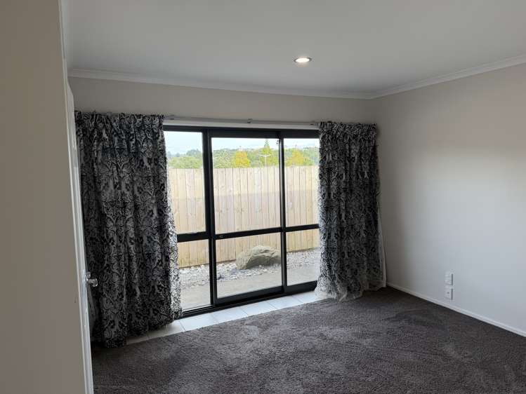 10 Caldera Crescent Pyes Pa_10