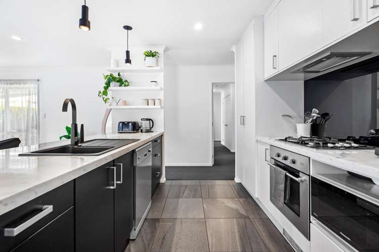 77 Ridgeway Drive Te Kamo_16