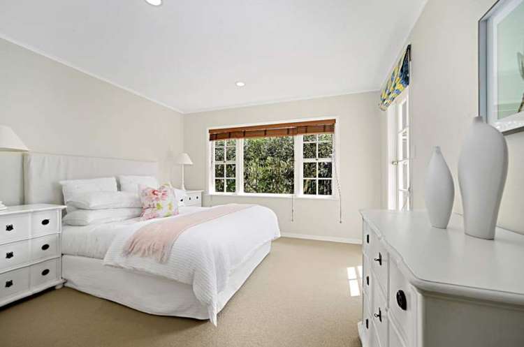 70 Marine Parade Mellons Bay_12