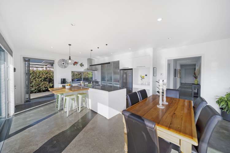6 Giarni Place Karaka_5