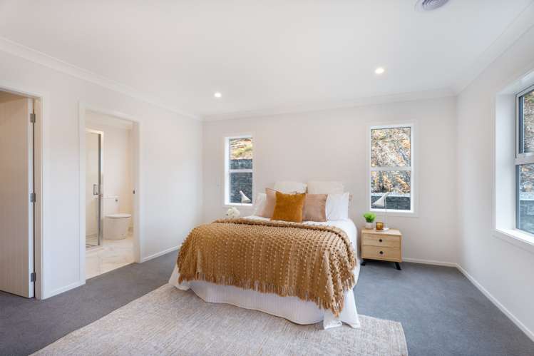 83 Queen Charlotte Drive Aotea_14