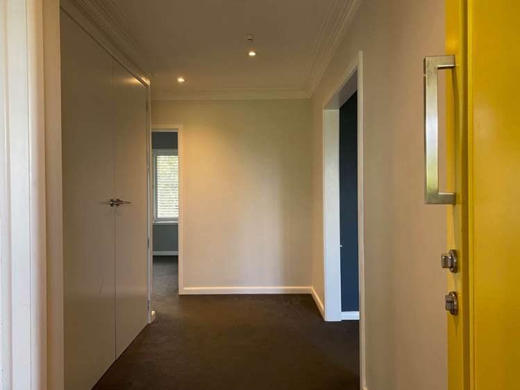 18 Williamson Avenue Belmont_13