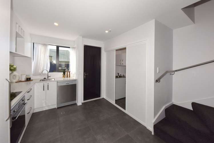 2/111 Edgeware Road Saint Albans_4