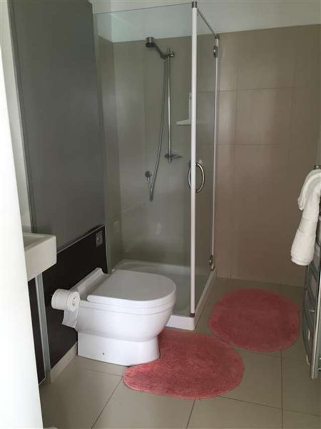 C406/14 West Quay 10777_3