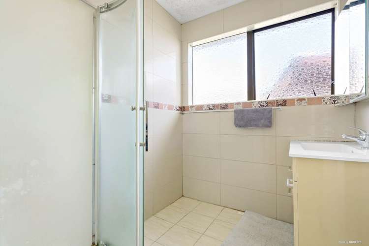 56 Sharland Avenue Manurewa_7