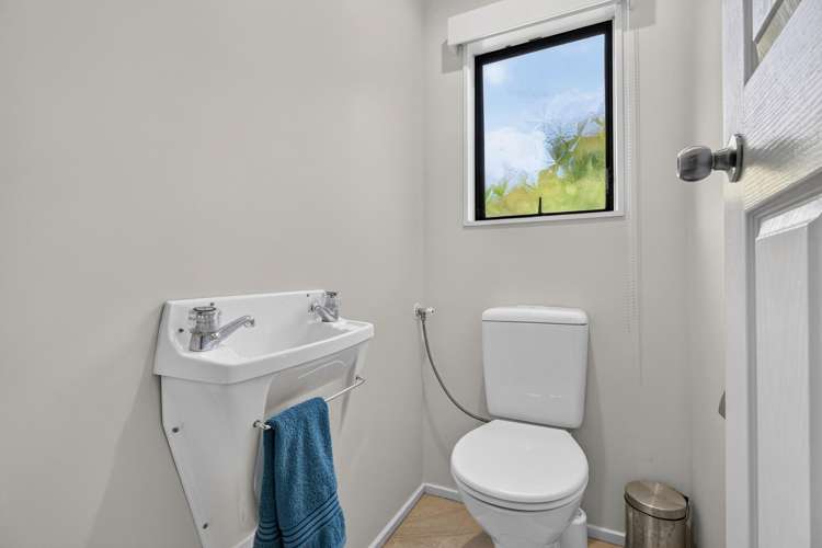 18 Fountain Place Beachville_10