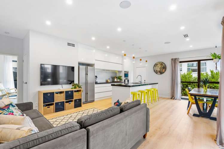 1 Crompton Place Orewa_8