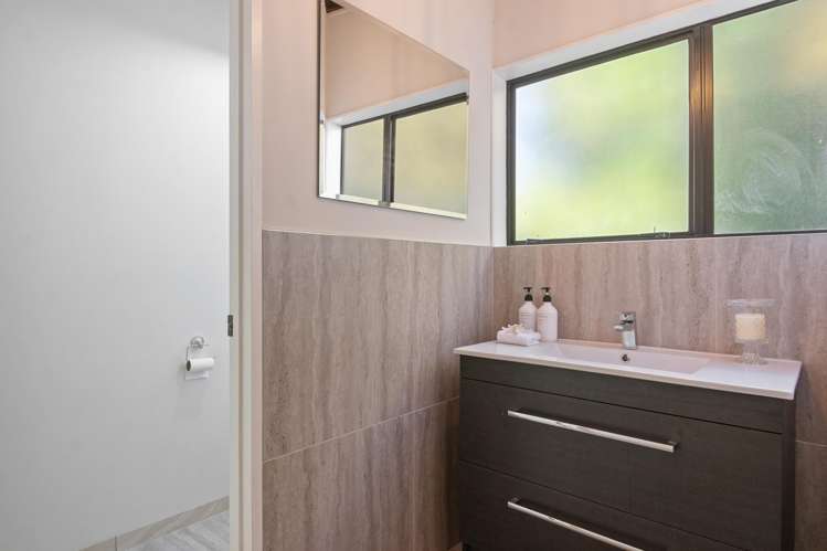 7a Ellangowan Road Waiake_12