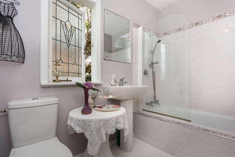 2/11 Salisbury Road Birkdale_8