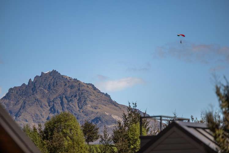 6 Pendeen Crescent Jacks Point_31