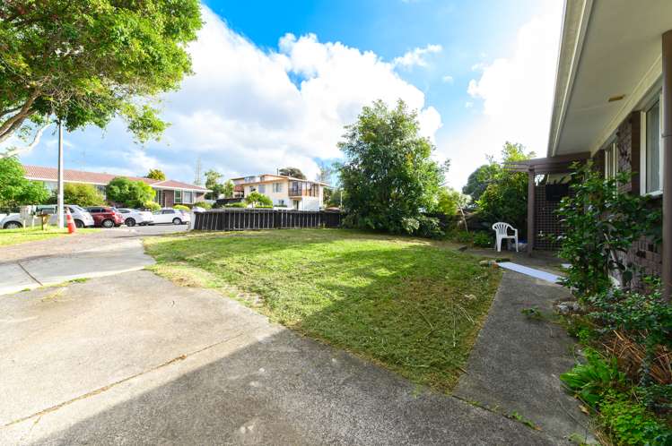 2/6 Landseer Place Blockhouse Bay_14