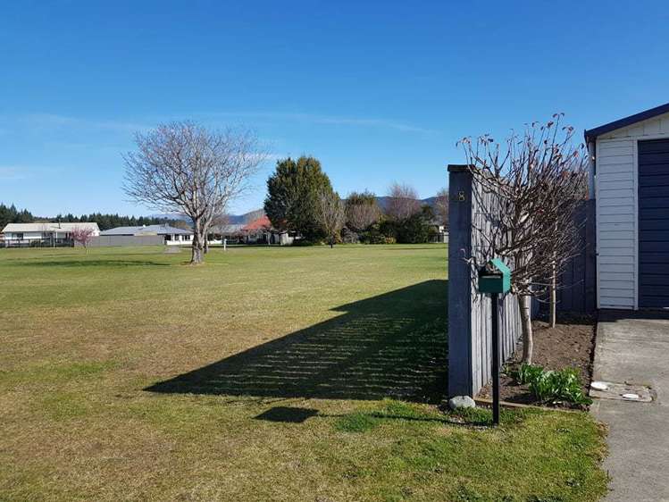 48 Lawson Burrows Crescent Te Anau_15
