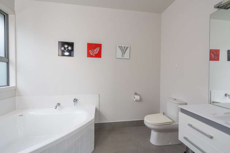 1 Pukenamu Road Taupo_10