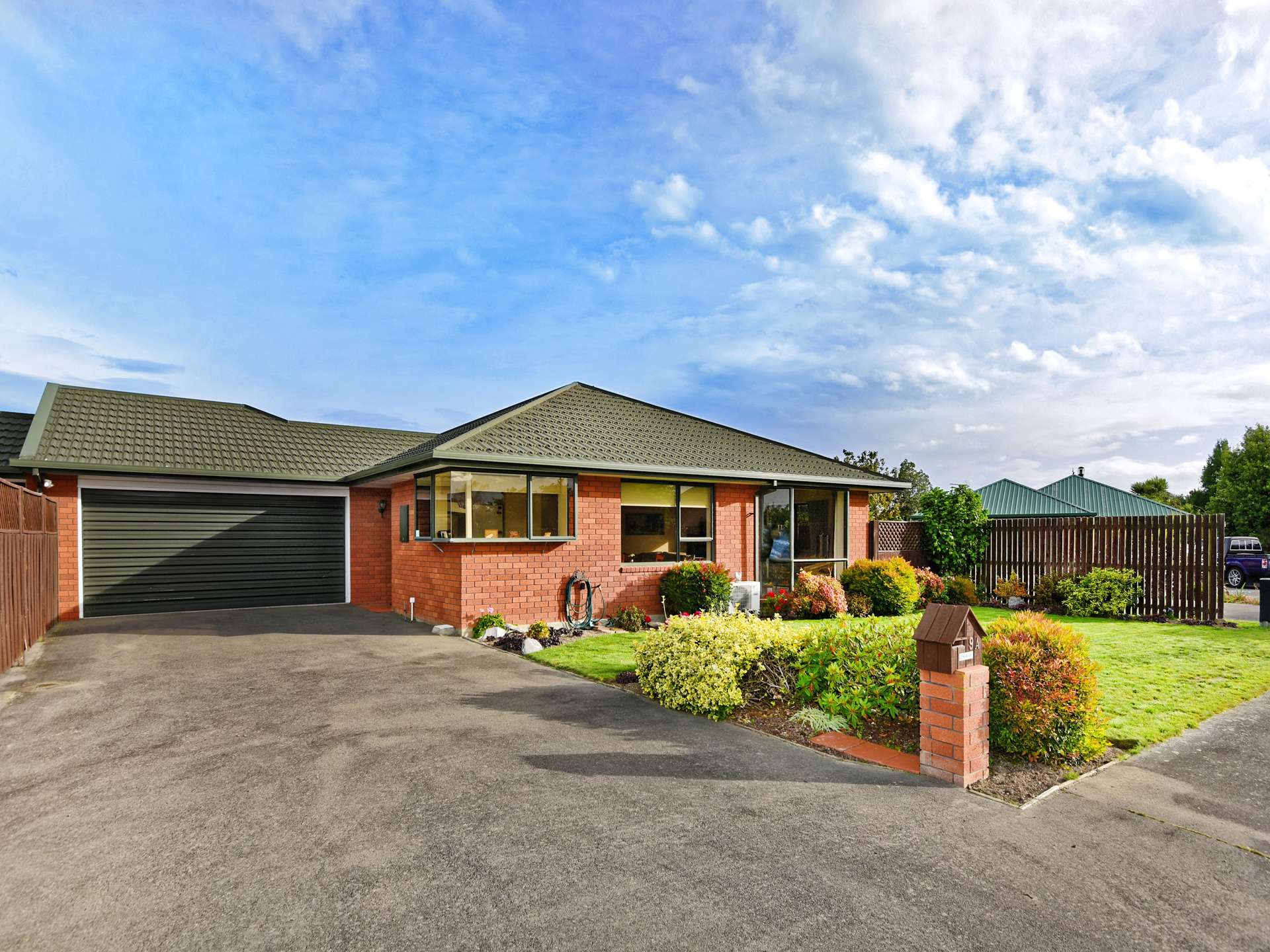 9a Devon Crescent Darfield_0