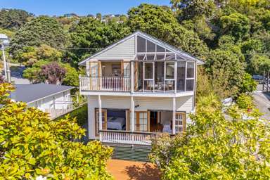 17 Paremata Crescent_1