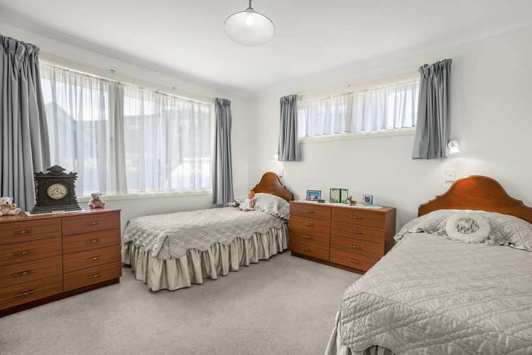 1A Colin Grove Hutt Central_9