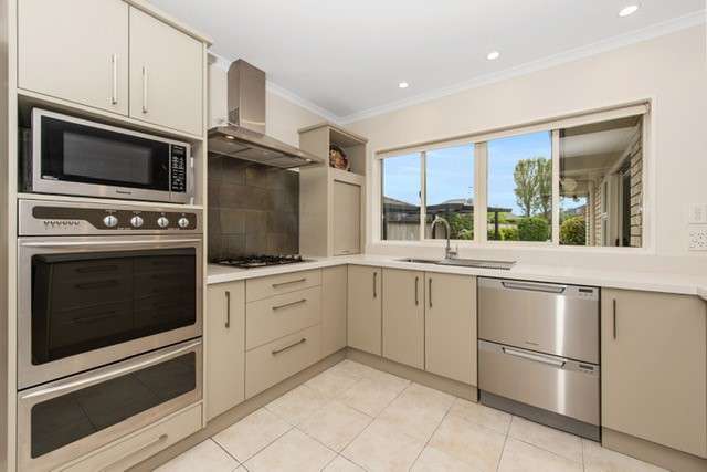 19 Palliser Drive Huntington_4