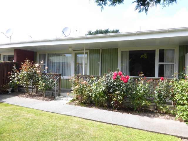 *** 2 BEDROOM PRIVATE UNIT IN UPPER RICCARTON ***
