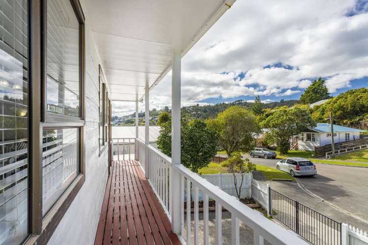 10 Harold Grove Stokes Valley_9