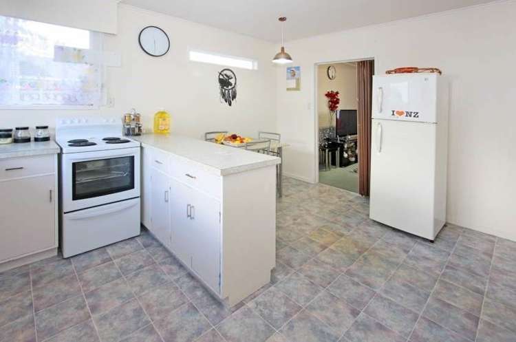 2/20 Russell Road Manurewa_6