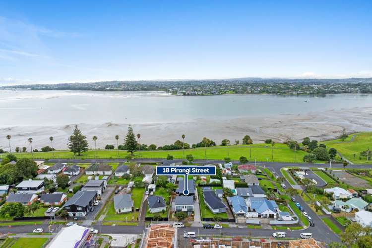 18F Pirangi Street Pt England_19