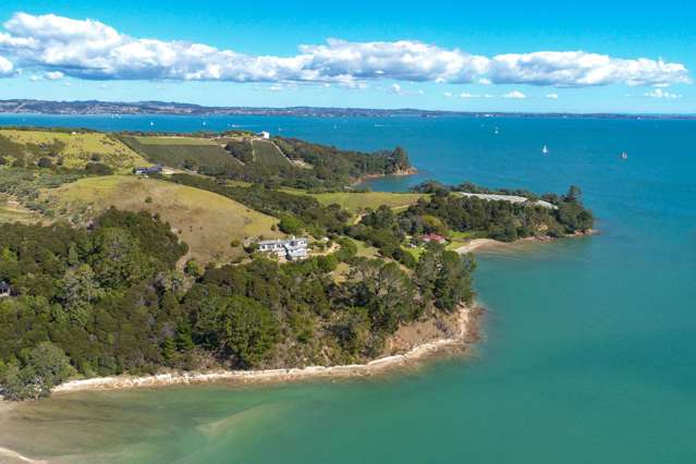 Waterfront Lifestyle Paradise