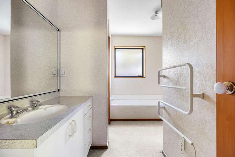 2/74 Lowry Avenue Redwood_11