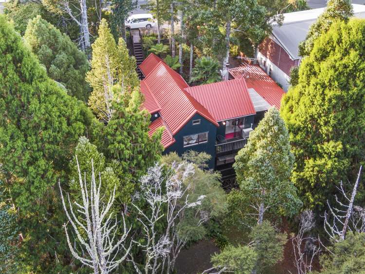 196 Godley Road Titirangi_17