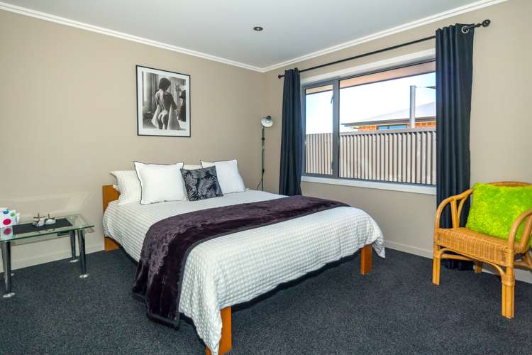 17 Lakeland Avenue Twizel_11