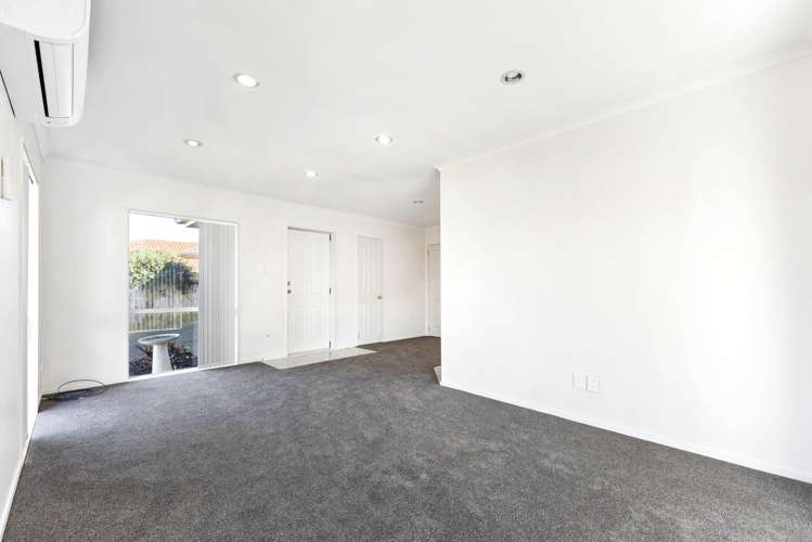9A Robert Skeleton Place Manurewa_4