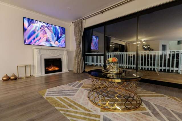 LUXURY UNSURPASSED !
