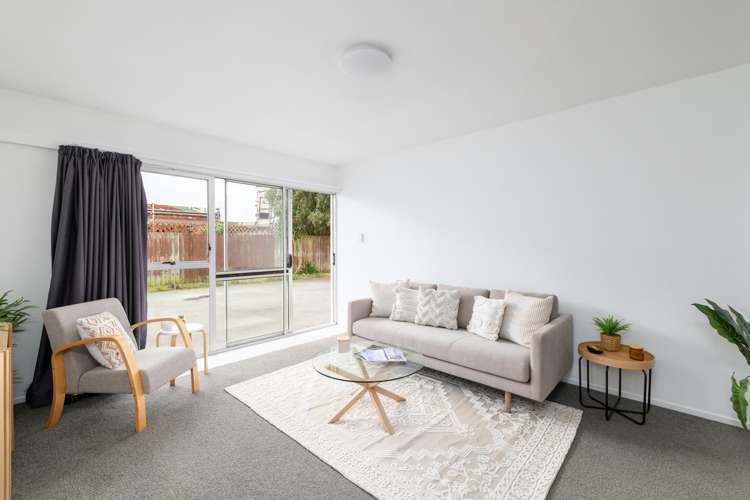 4 & 5/93 Geraldine Street_3