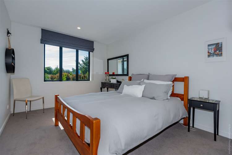 12 Eaton Place Lincoln_23