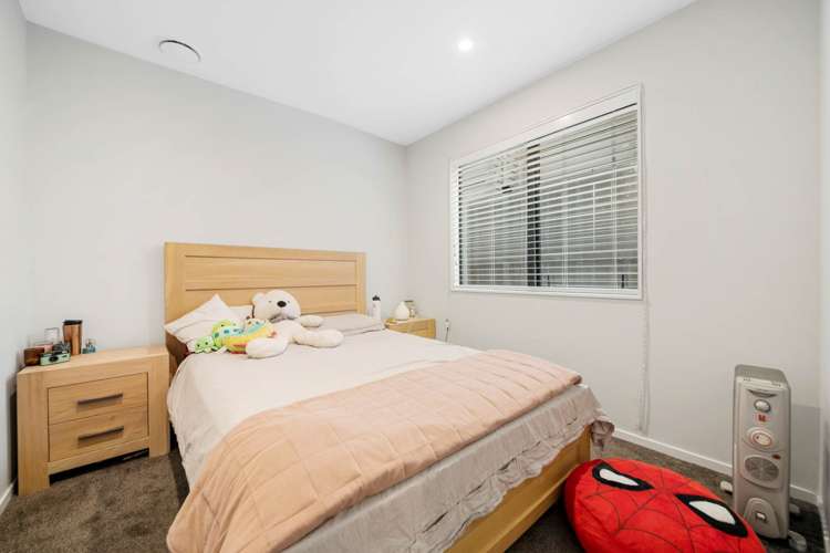 17 Lisnoble Road Flat Bush_11