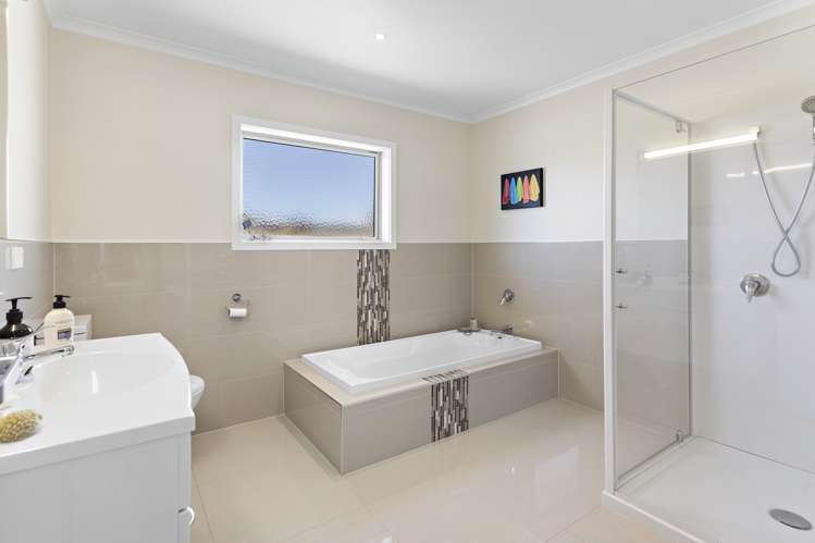 8 Camellia Lane Carterton_14