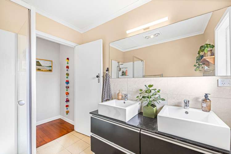 41 Parker Avenue New Lynn_21