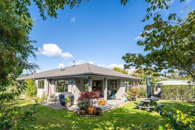 Country vibes, 4 beds plus office, good parking