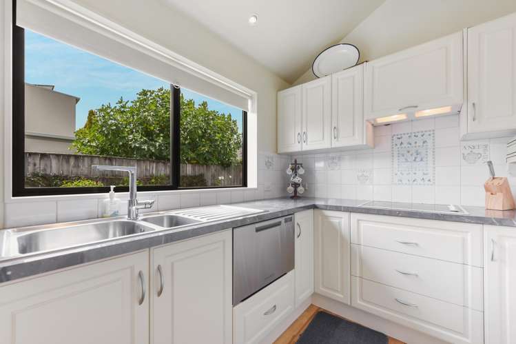 5 Highgrove Way The Wood_10