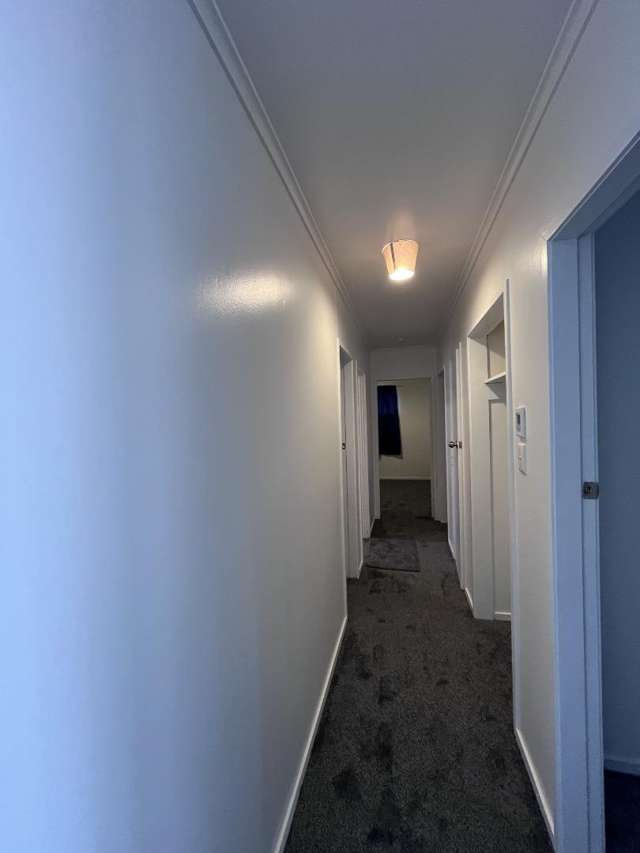 79 Cobham Crescent Kelston_2