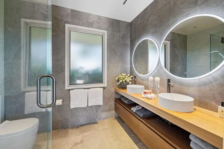 1 Watlings Place Kennedys Bush_9