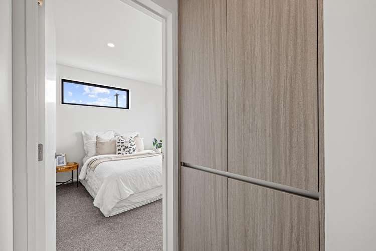 2/7 Cossar Street Burwood_12