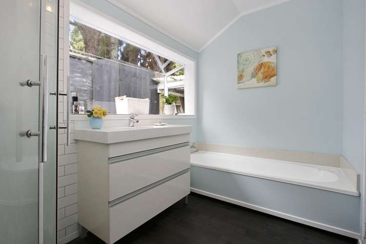 1 Grovelands Way Titirangi_14